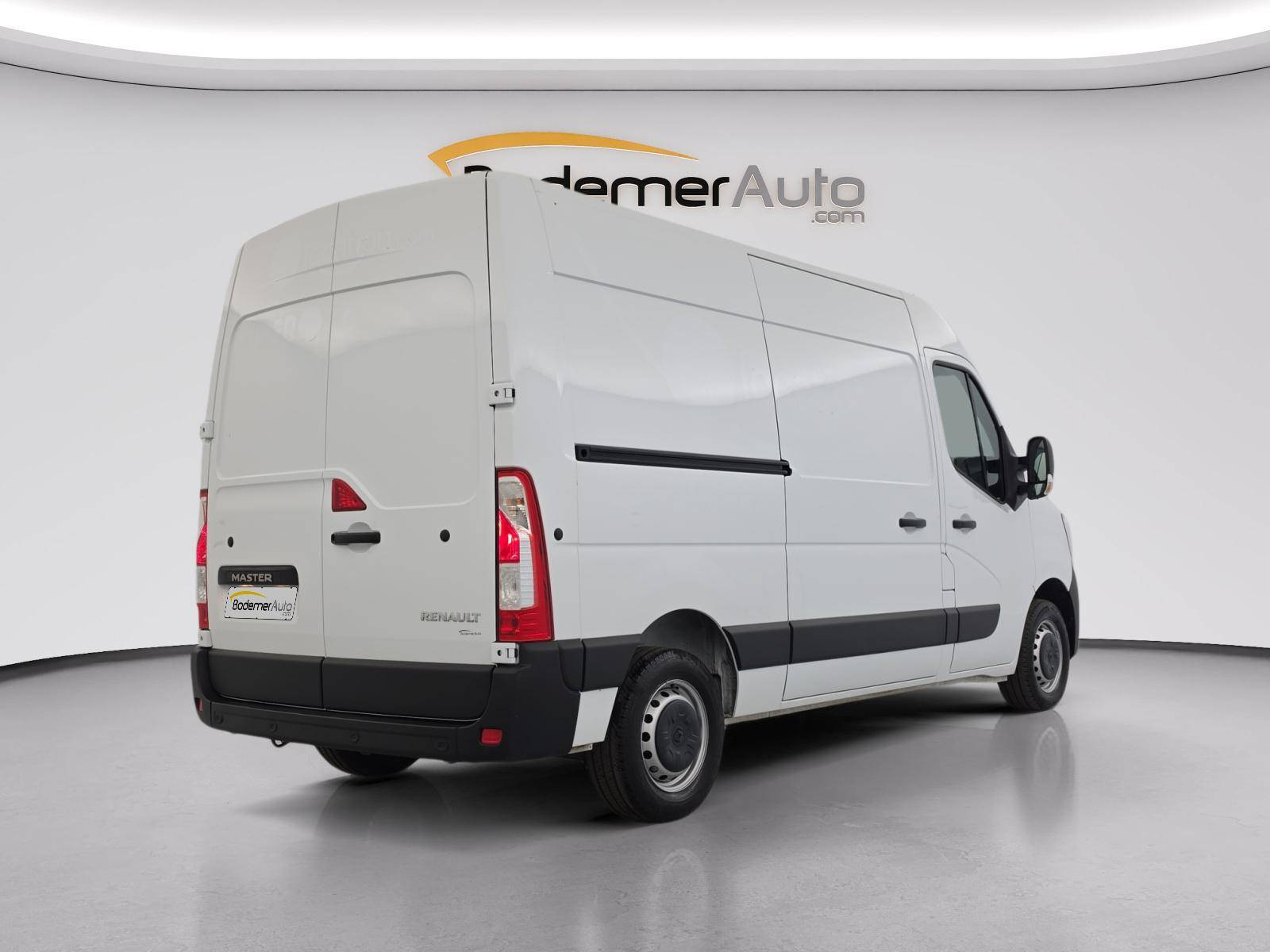 Vente en ligne Renault Master Fourgon MASTER FGN TRAC F3500 L2H2 BLUE DCI 135 au prix de 21 990 €