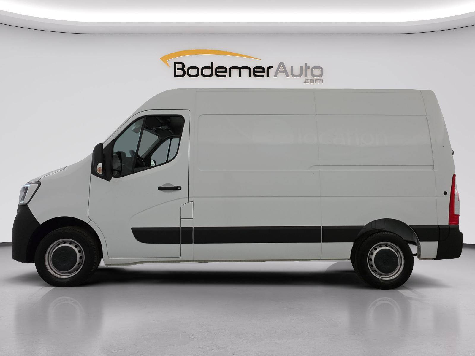 Vente en ligne Renault Master Fourgon MASTER FGN TRAC F3500 L2H2 BLUE DCI 135 au prix de 21 990 €
