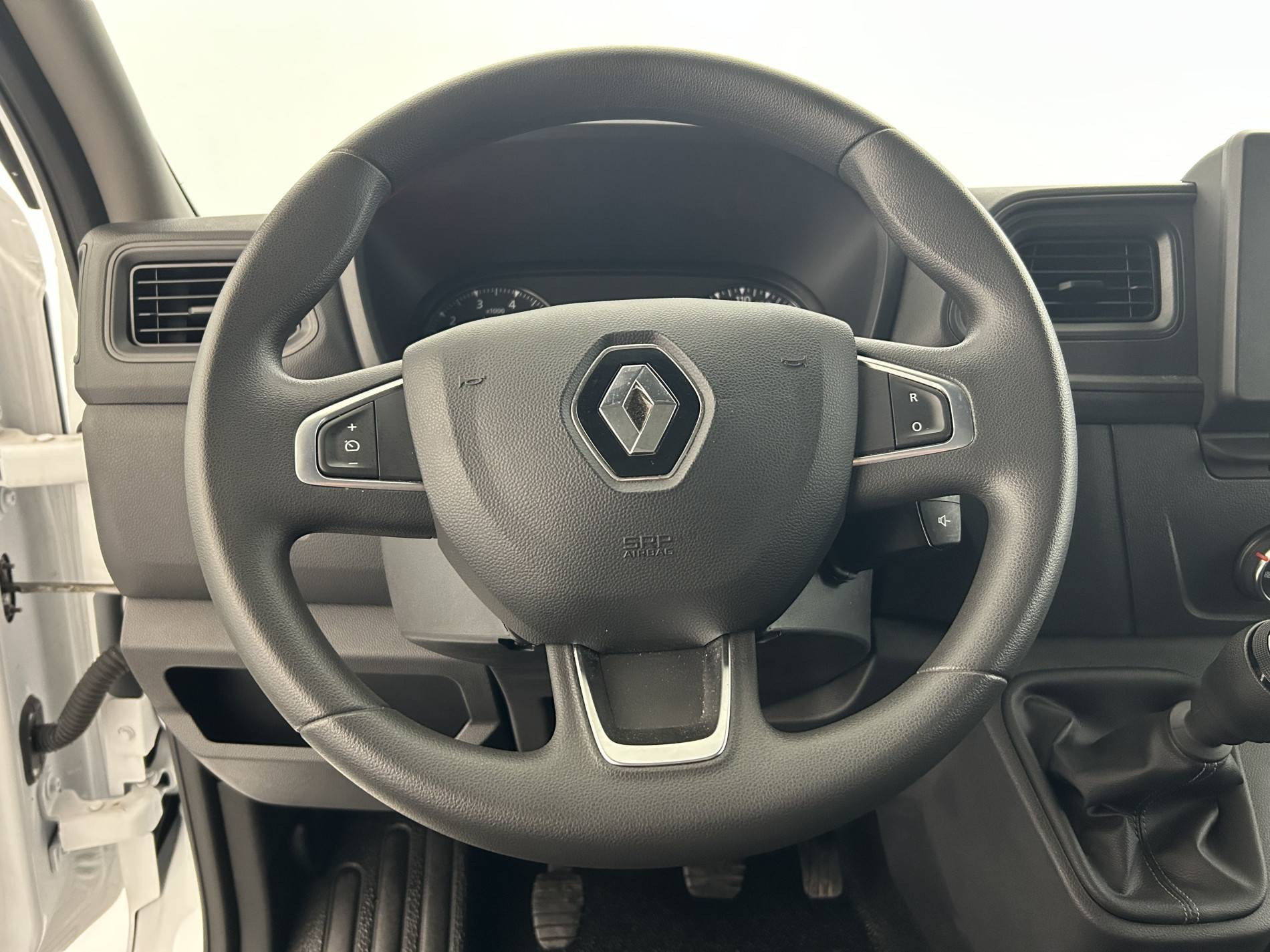 Vente en ligne Renault Master Fourgon MASTER FGN TRAC F3500 L2H2 BLUE DCI 135 au prix de 21 490 €