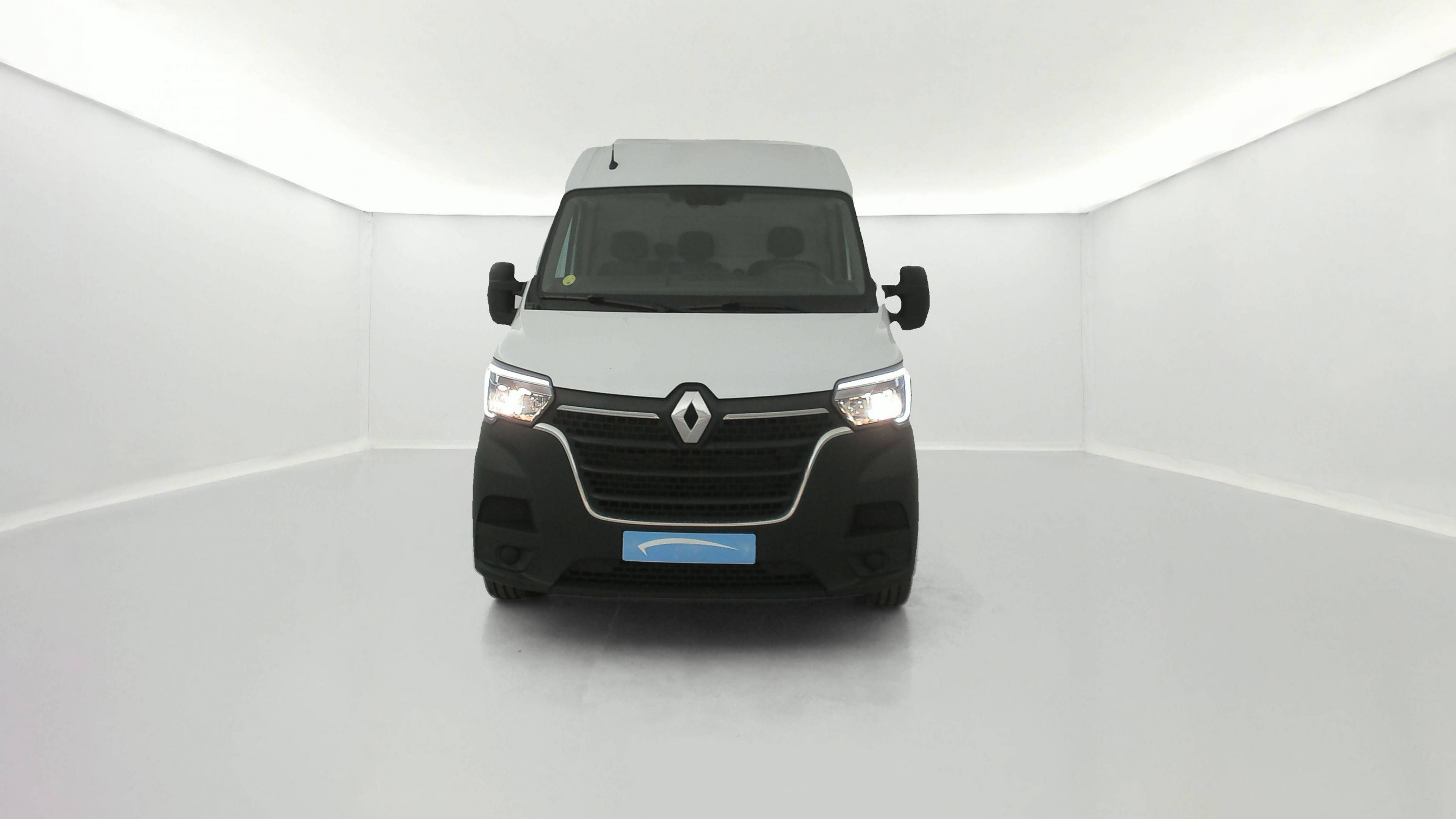 Vente en ligne Renault Master Fourgon MASTER FGN TRAC F3500 L2H2 BLUE DCI 135 au prix de 21 490 €