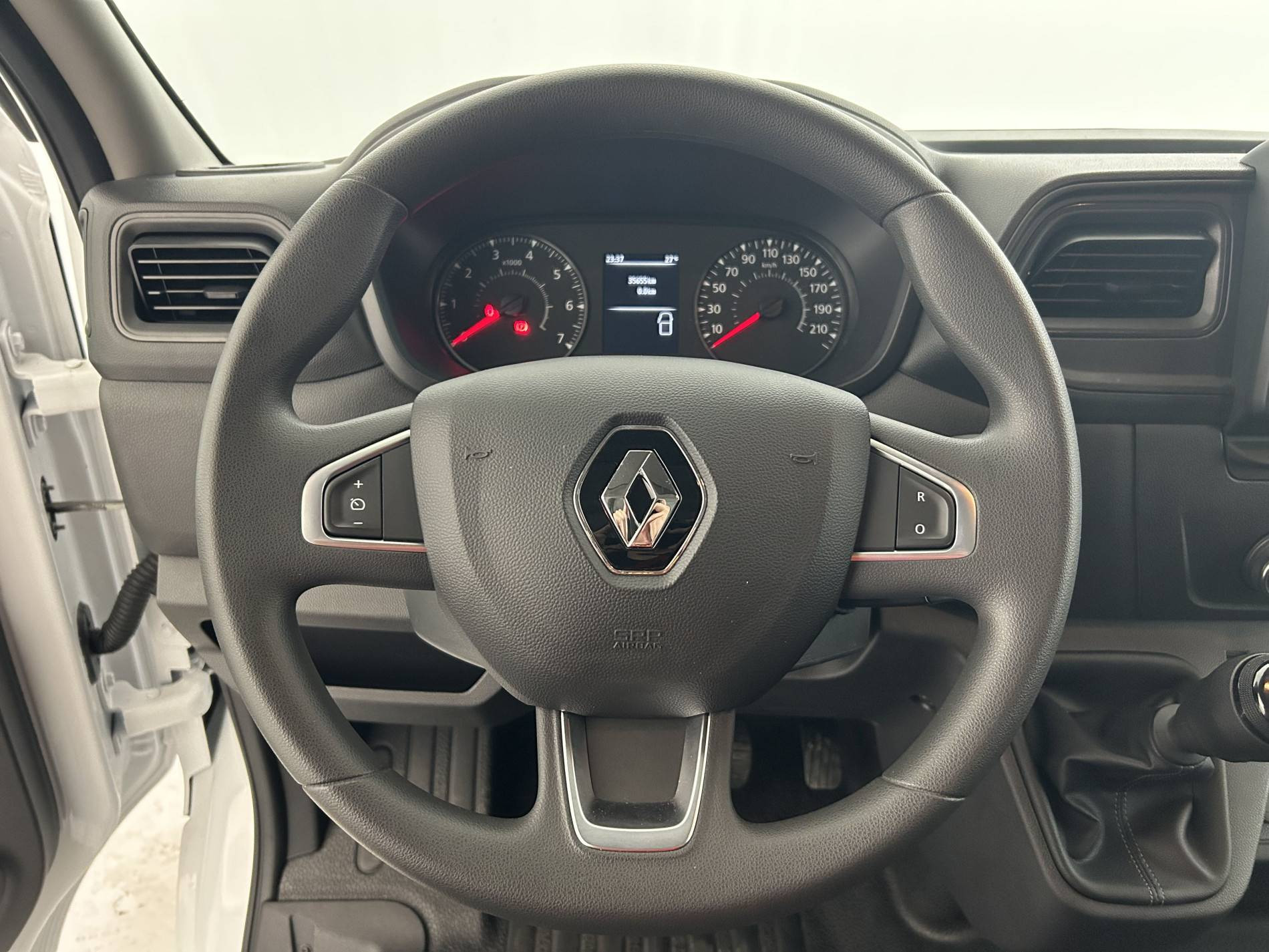 Vente en ligne Renault Master Fourgon MASTER FGN TRAC F3500 L2H2 BLUE DCI 135 au prix de 21 790 €