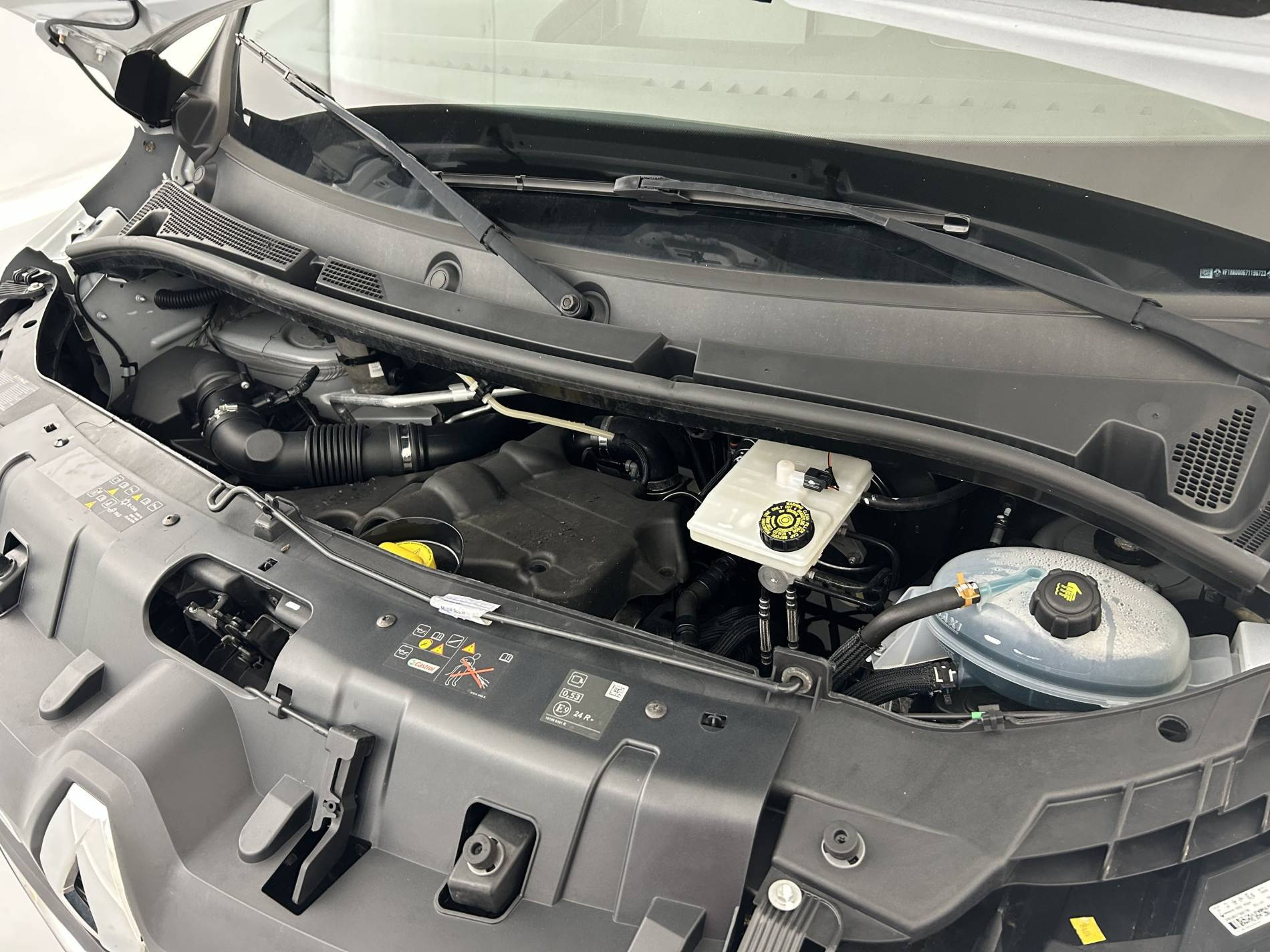 Vente en ligne Renault Master Fourgon MASTER FGN TRAC F3500 L2H2 BLUE DCI 135 au prix de 21 790 €