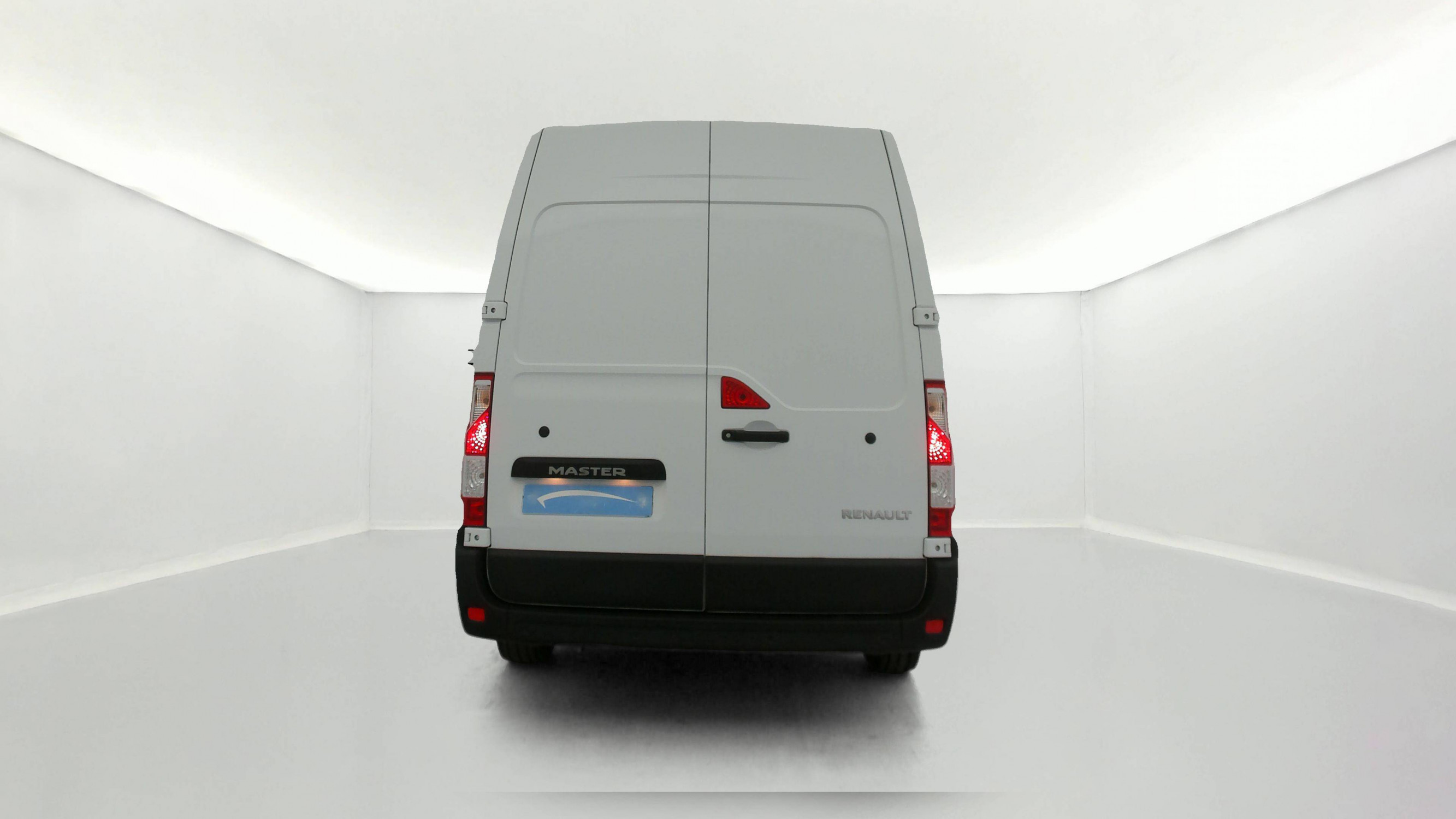 Vente en ligne Renault Master Fourgon MASTER FGN TRAC F3500 L2H2 BLUE DCI 135 au prix de 21 490 €