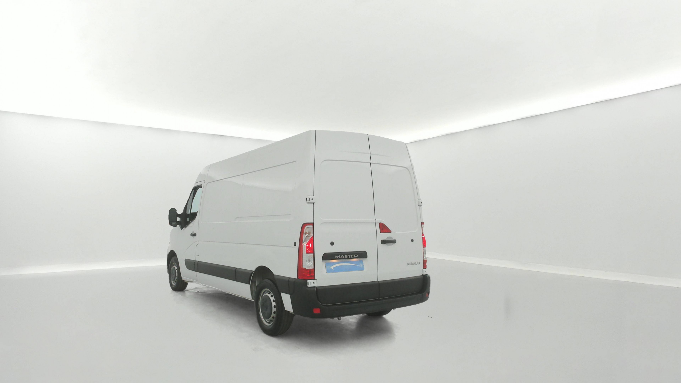 Vente en ligne Renault Master Fourgon MASTER FGN TRAC F3500 L2H2 BLUE DCI 135 au prix de 21 490 €