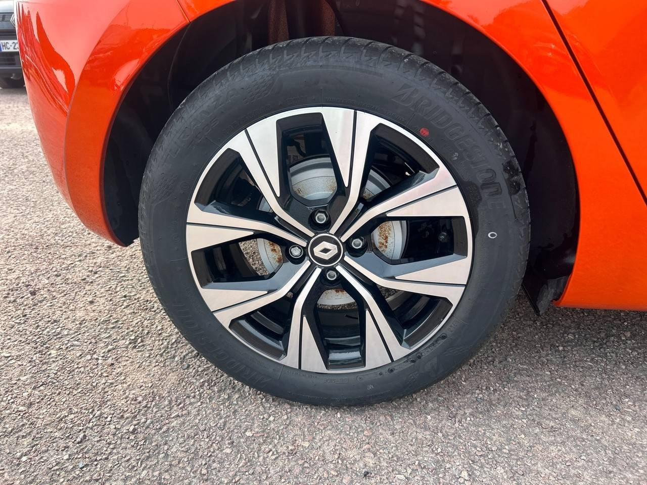 Vente en ligne Renault Clio 5 Clio E-Tech hybride 145 au prix de 17 490 €