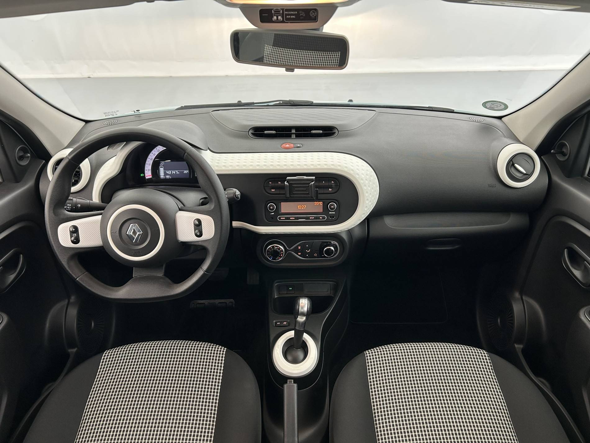Vente en ligne Renault Twingo Electrique Twingo III E-Tech au prix de 11 790 €