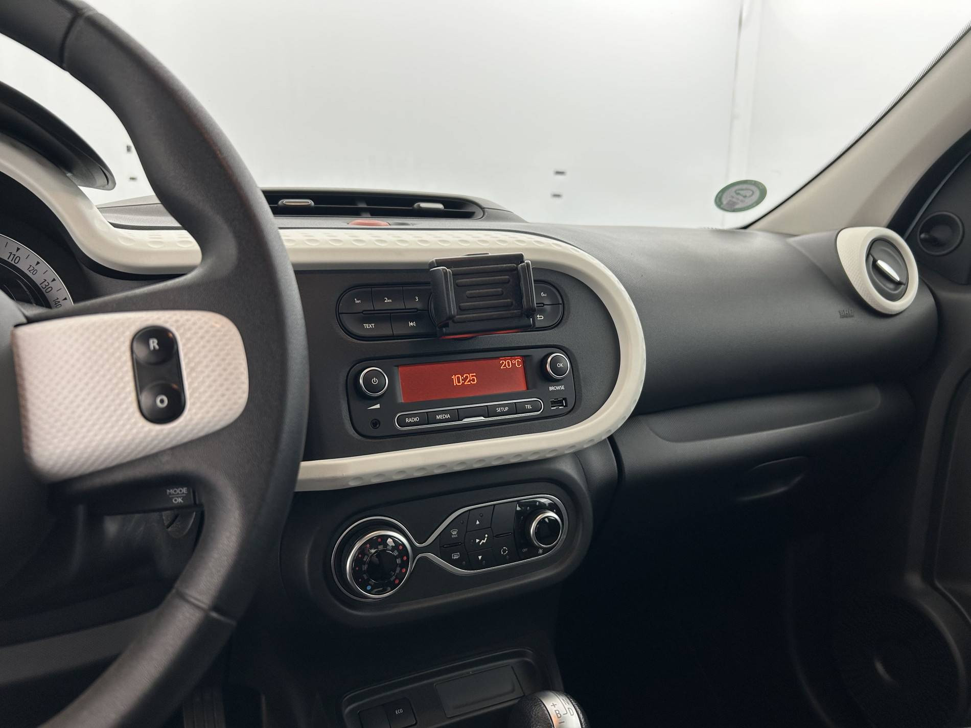 Vente en ligne Renault Twingo Electrique Twingo III E-Tech au prix de 11 790 €