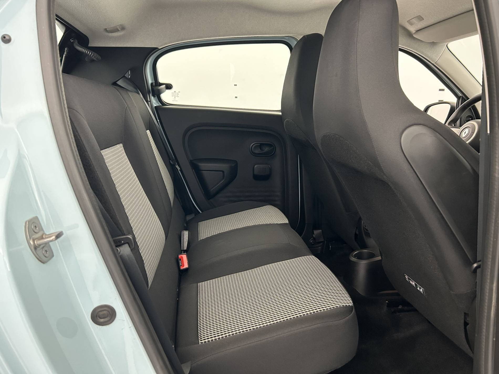 Vente en ligne Renault Twingo Electrique Twingo III E-Tech au prix de 11 790 €