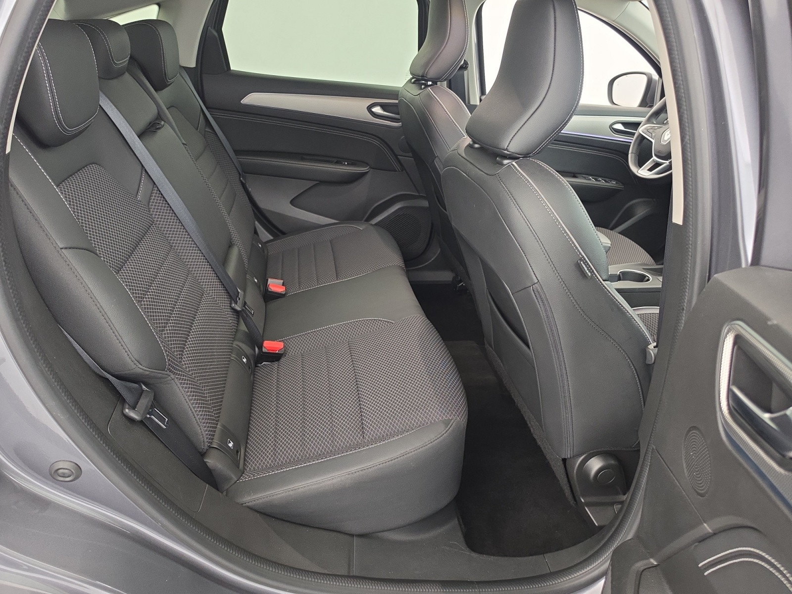 Vente en ligne Renault Arkana  E-Tech 145 - 21B au prix de 20 990 €