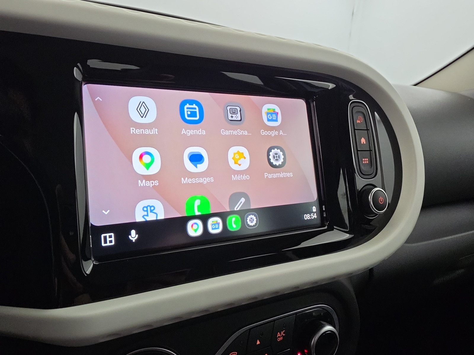 Vente en ligne Renault Twingo Electrique Twingo III E-Tech au prix de 13 990 €