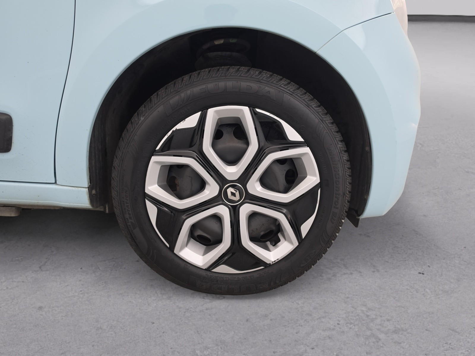 Vente en ligne Renault Twingo Electrique Twingo III E-Tech au prix de 13 990 €