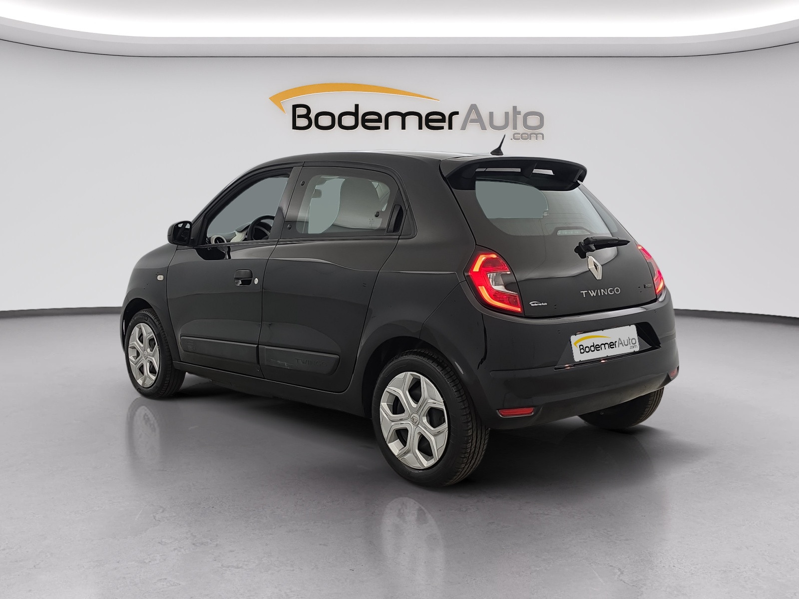 Vente en ligne Renault Twingo Electrique Twingo III E-Tech au prix de 13 490 €