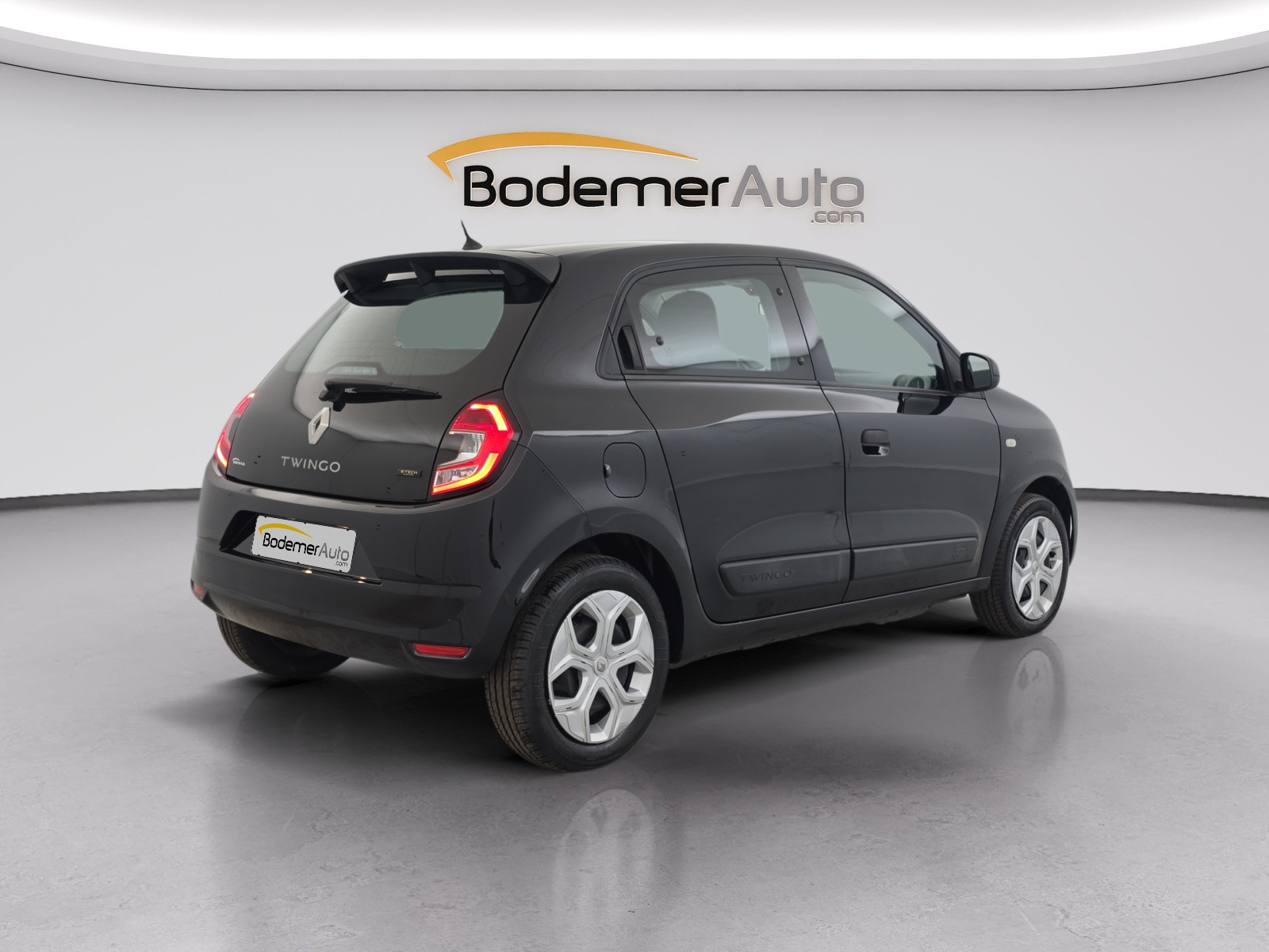 Vente en ligne Renault Twingo Electrique Twingo III E-Tech au prix de 13 490 €