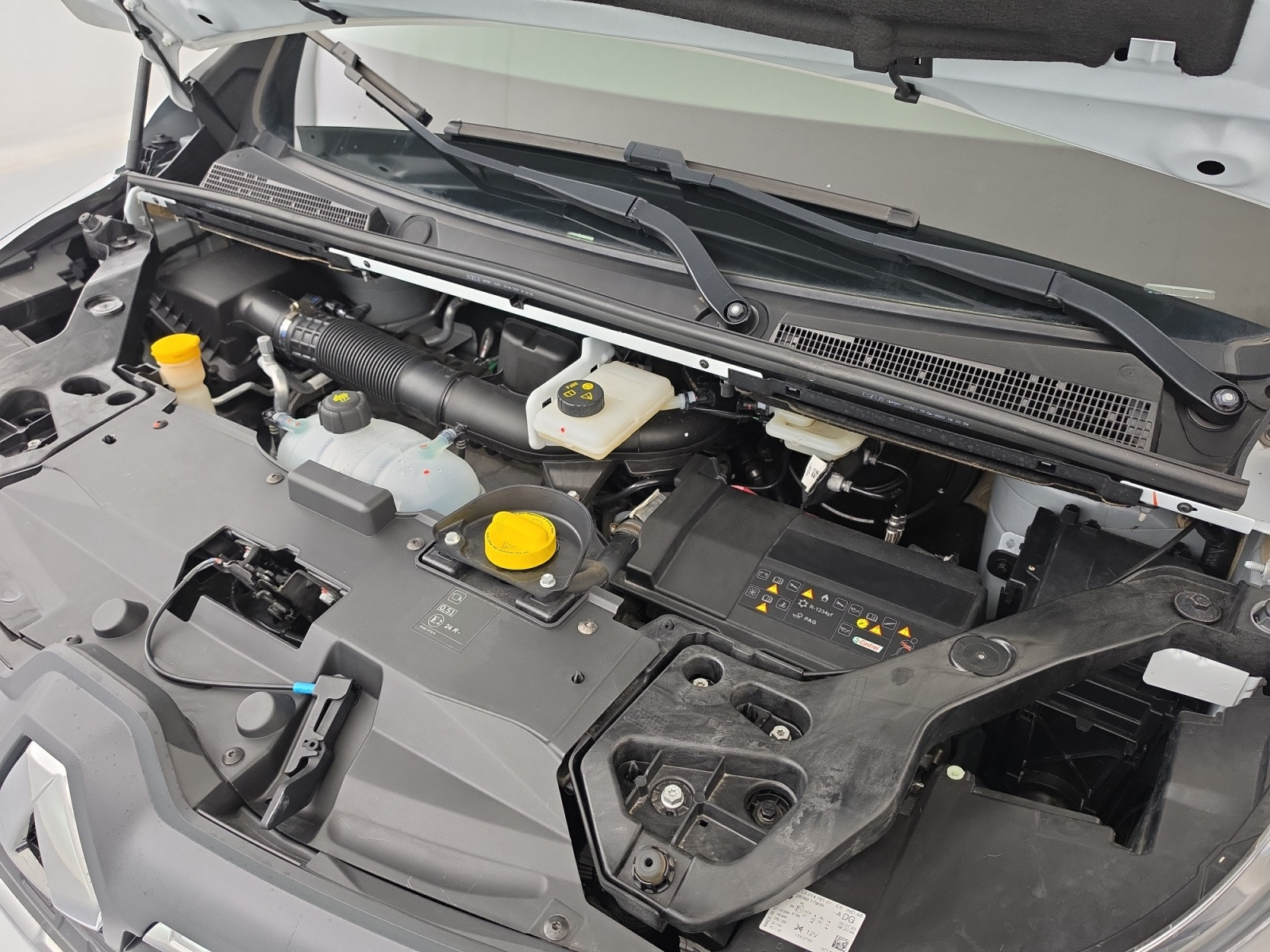 Vente en ligne Renault Trafic 3 Fourgon TRAFIC FGN L1H1 3000 KG BLUE DCI 130 au prix de 23 900 €