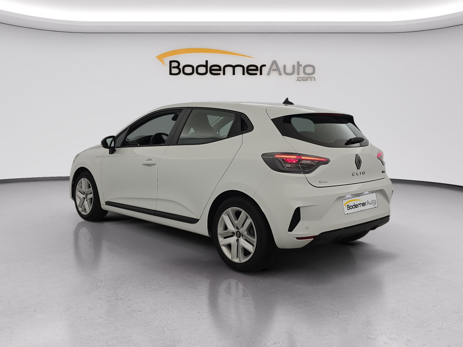 Vente en ligne Renault Clio 5 Clio E-Tech full hybrid 145 ch GSR2 au prix de 14 990 €