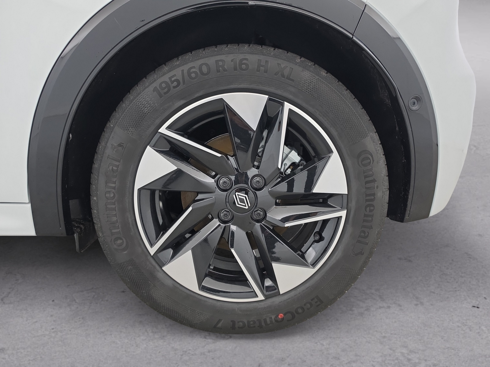 Vente en ligne Renault Clio 6 Clio E-Tech full hybrid 160 ch au prix de 25 900 €