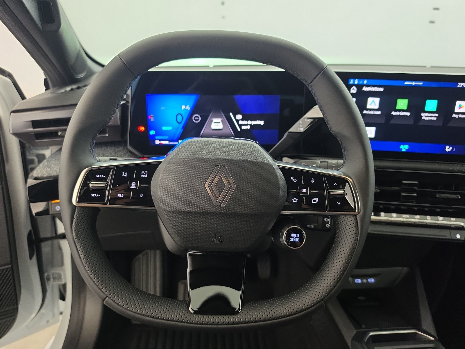Vente en ligne Renault Clio 6 Clio E-Tech full hybrid 160 ch au prix de 25 900 €