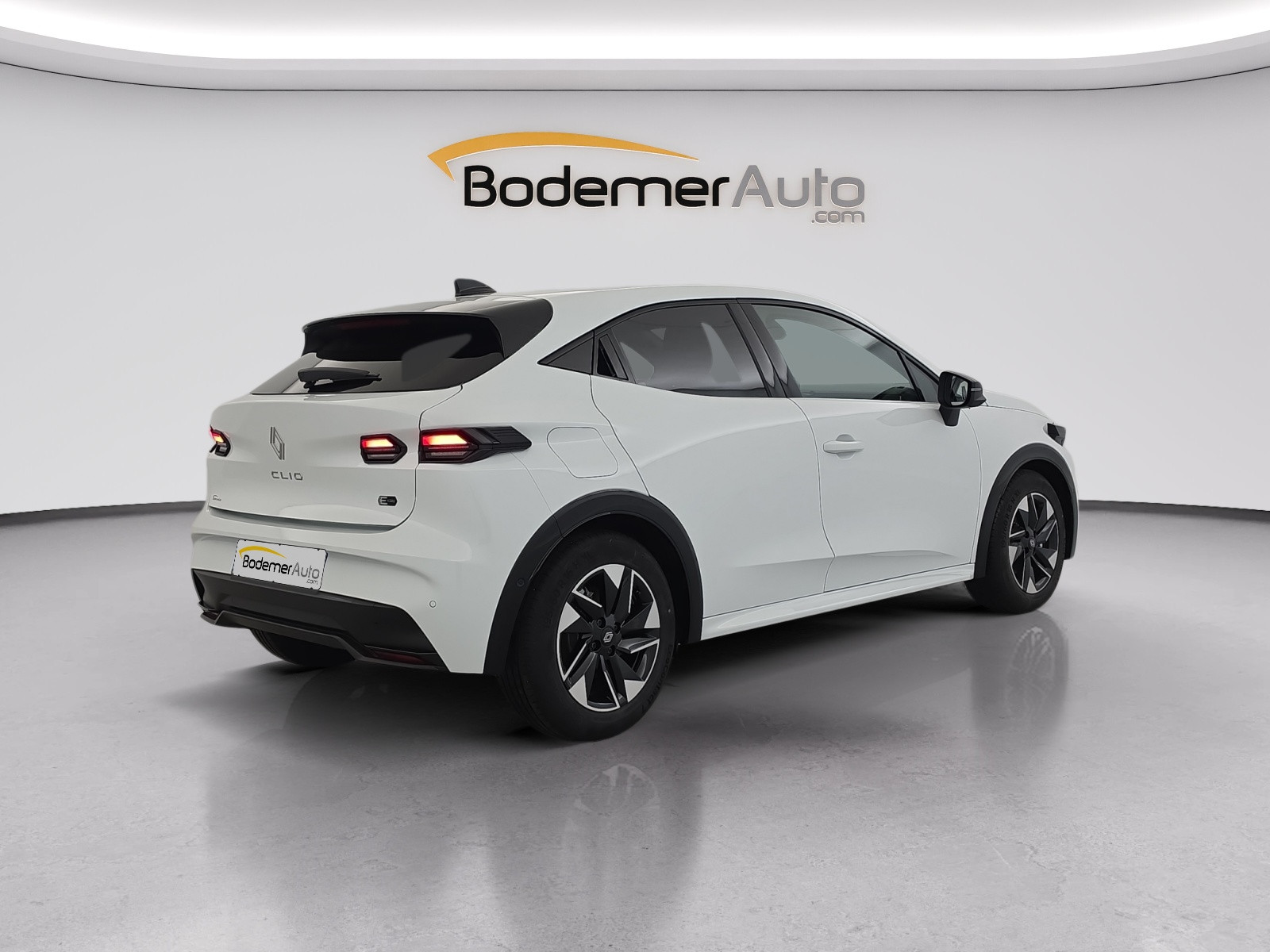 Vente en ligne Renault Clio 6 Clio E-Tech full hybrid 160 ch au prix de 25 900 €