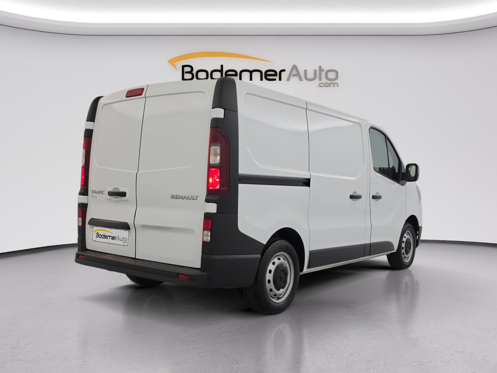 Vente en ligne Renault Trafic 3 Fourgon TRAFIC FGN L1H1 3000 KG BLUE DCI 130 au prix de 23 900 €
