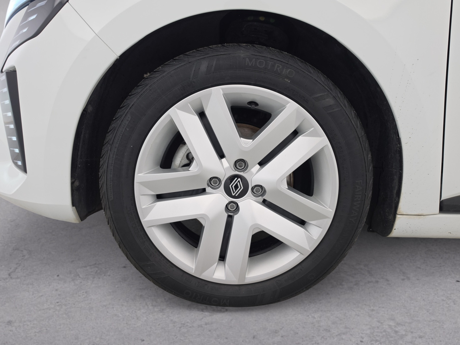 Vente en ligne Renault Clio 5 Clio E-Tech full hybrid 145 ch GSR2 au prix de 14 990 €