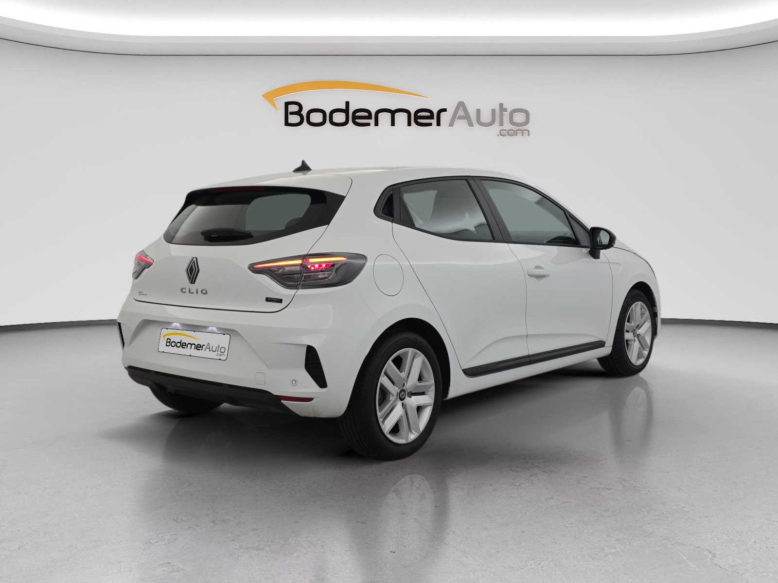 Vente en ligne Renault Clio 5 Clio E-Tech full hybrid 145 ch GSR2 au prix de 14 990 €