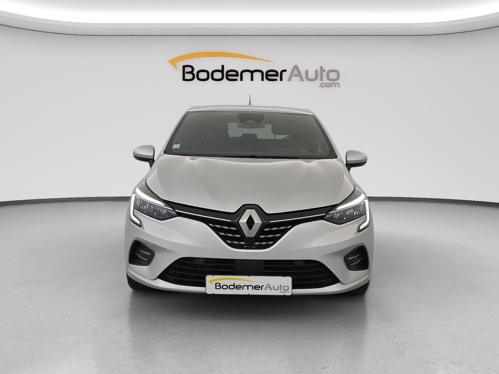 Vente en ligne Renault Clio 5 Clio TCe 90 - 21 au prix de 14 990 €