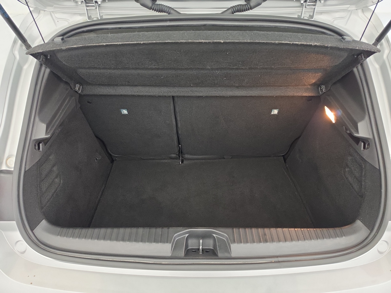 Vente en ligne Renault Clio 5 Clio TCe 90 - 21 au prix de 14 990 €