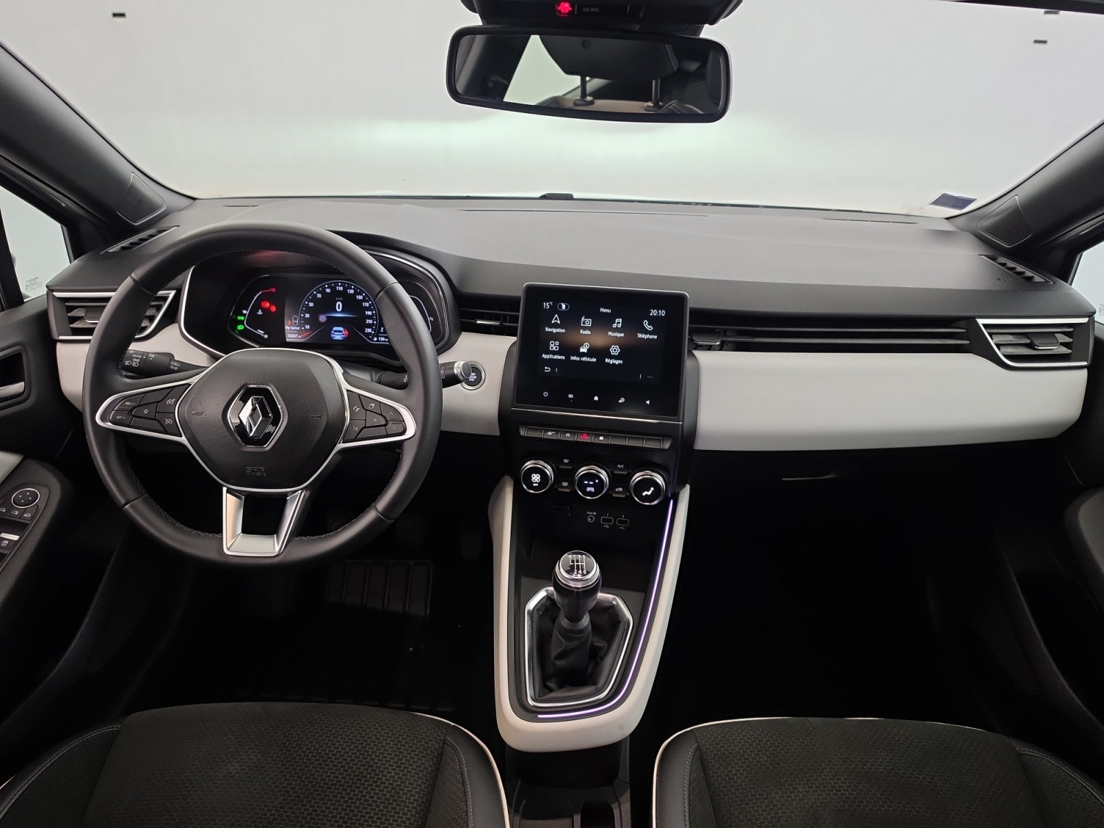 Vente en ligne Renault Clio 5 Clio TCe 90 - 21 au prix de 14 990 €