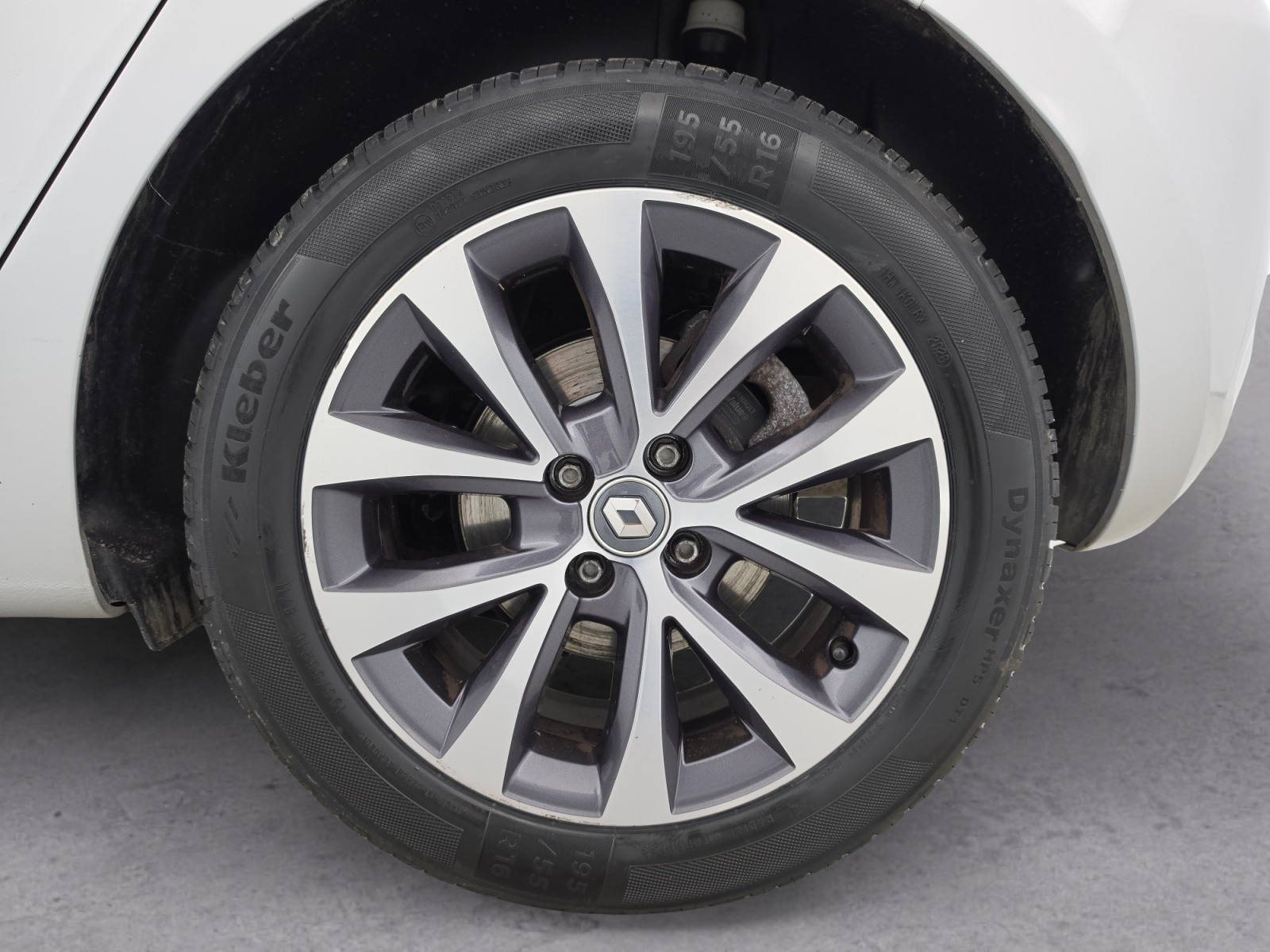 Vente en ligne Renault Clio 5 Clio TCe 90 - 21 au prix de 14 990 €