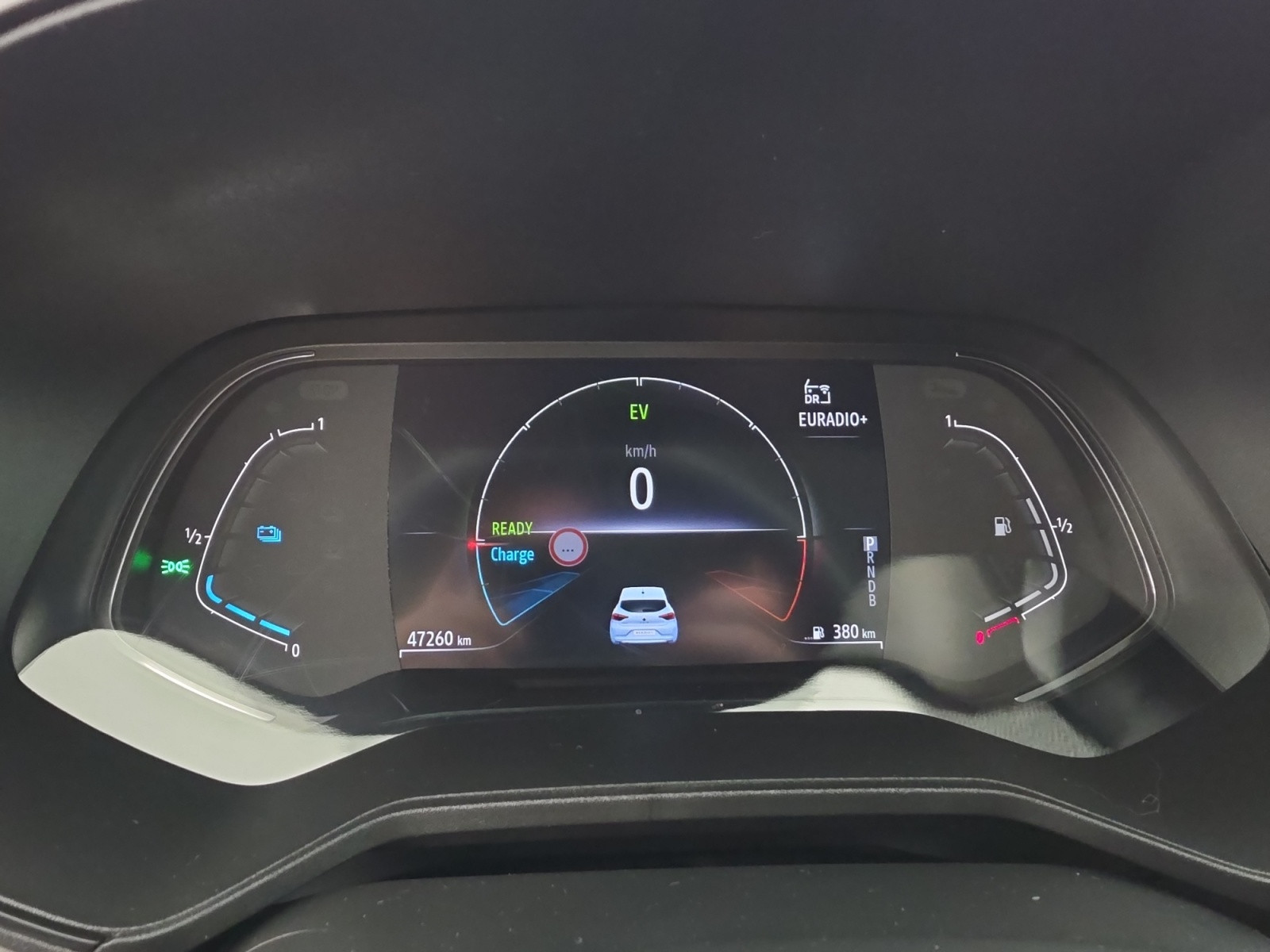 Vente en ligne Renault Clio 5 Clio E-Tech full hybrid 145 au prix de 16 990 €
