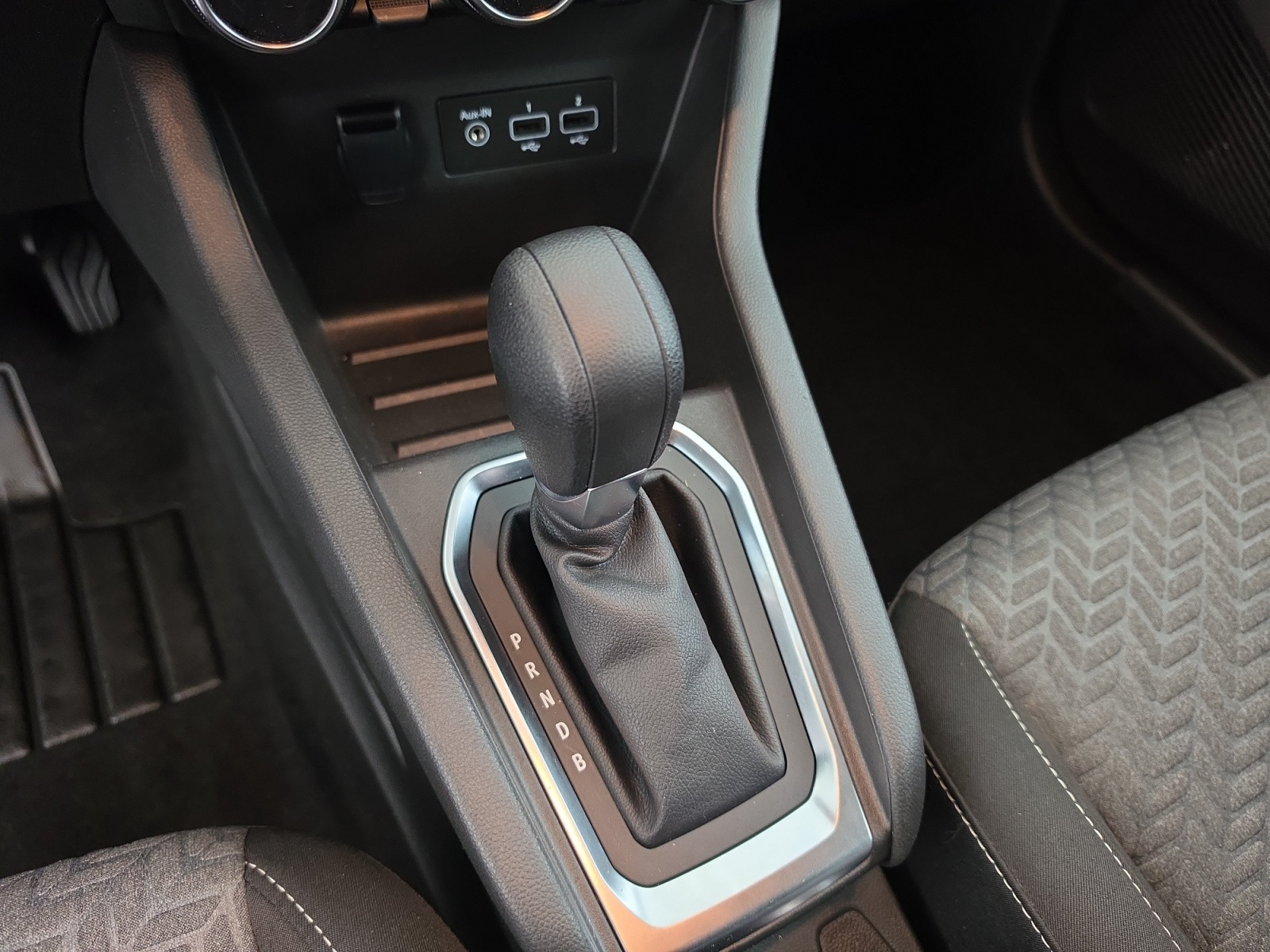 Vente en ligne Renault Clio 5 Clio E-Tech full hybrid 145 au prix de 16 990 €