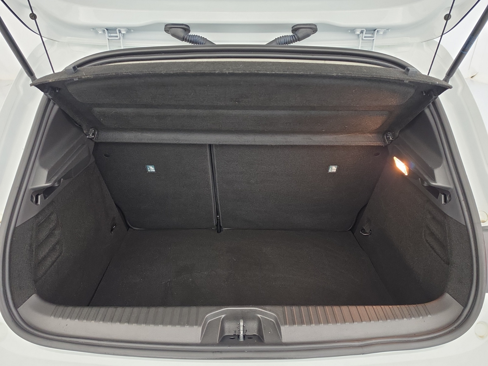 Vente en ligne Renault Clio 5 Clio E-Tech full hybrid 145 au prix de 16 990 €