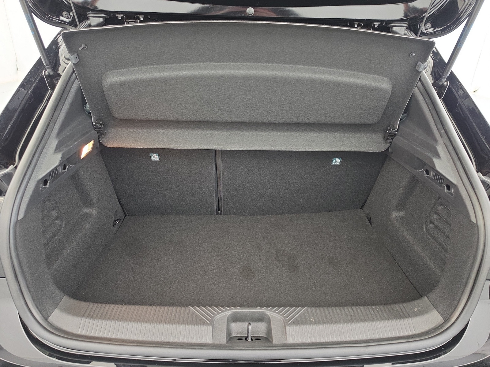 Vente en ligne Renault Clio 6 Clio E-Tech full hybrid 160 ch au prix de 28 490 €