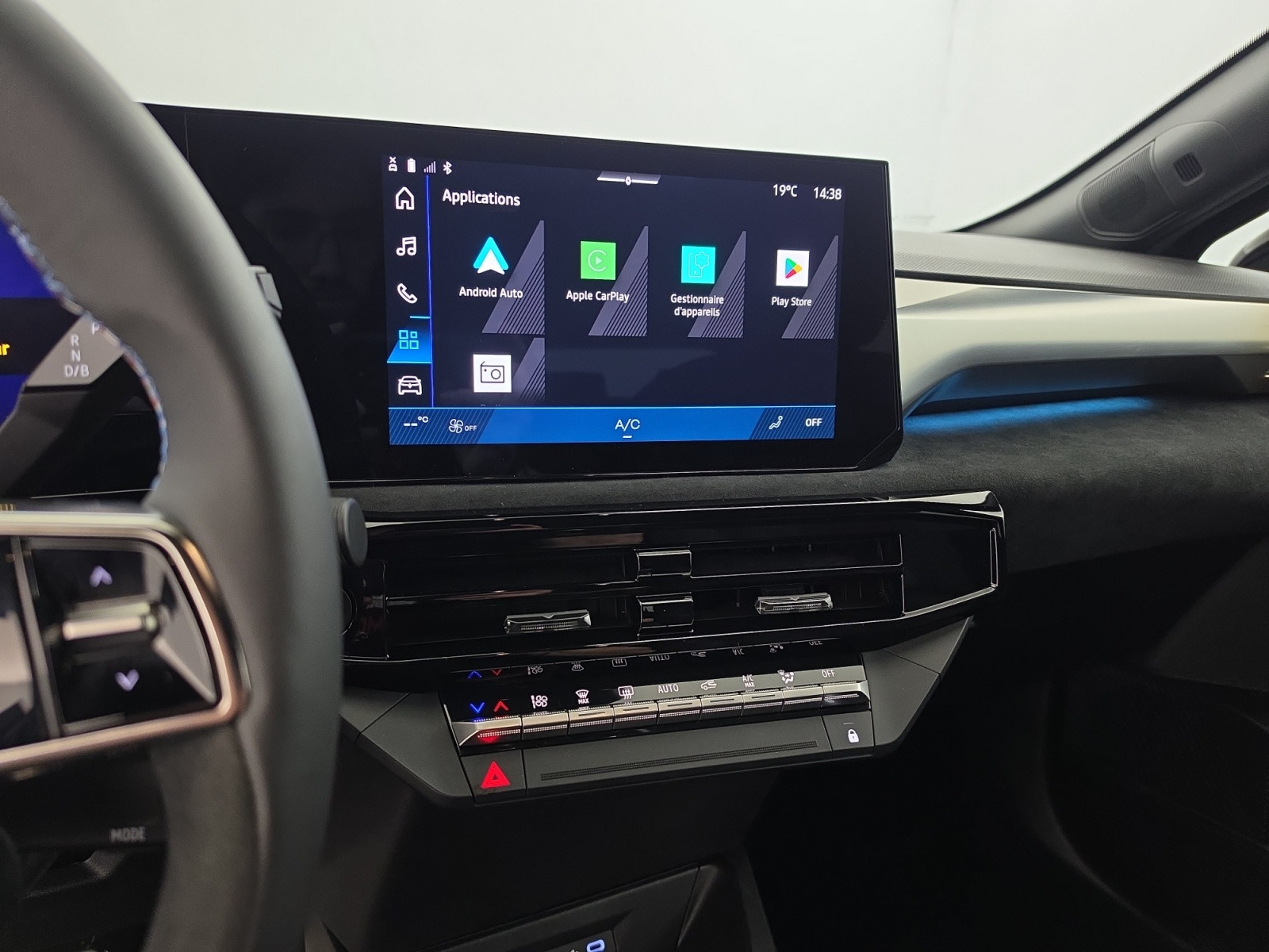 Vente en ligne Renault Clio 6 Clio E-Tech full hybrid 160 ch au prix de 28 490 €