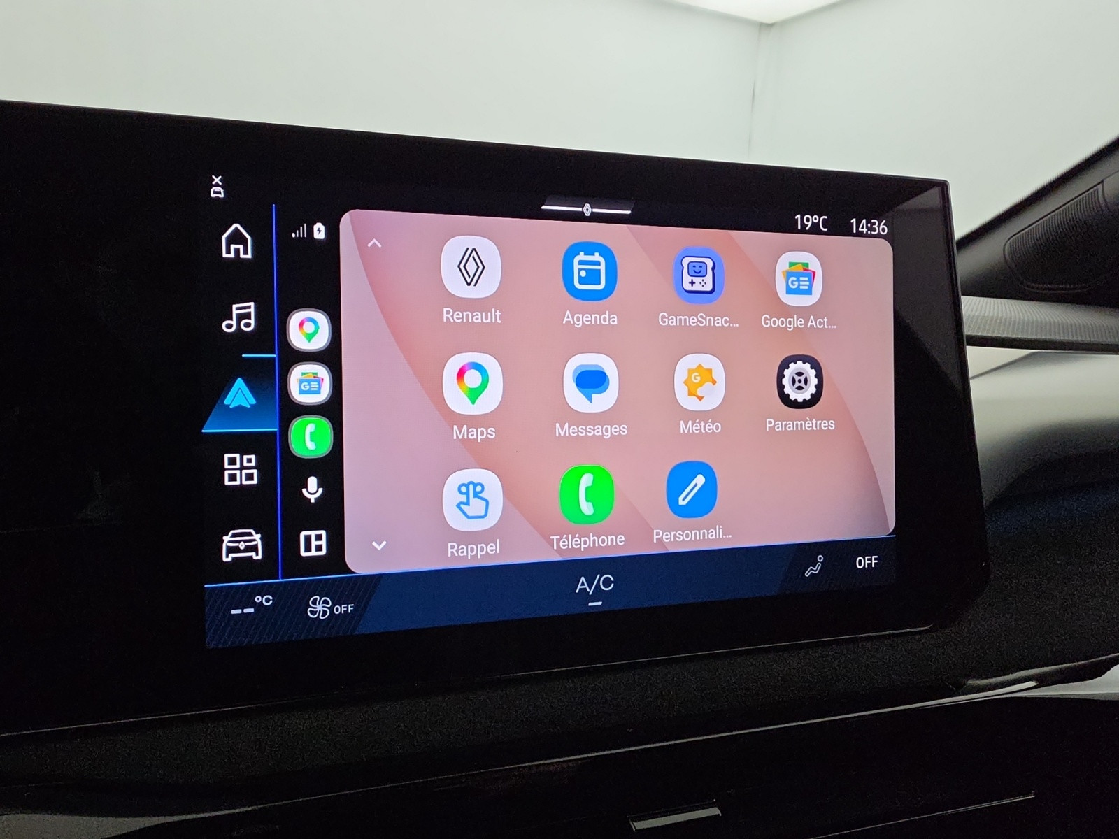 Vente en ligne Renault Clio 6 Clio E-Tech full hybrid 160 ch au prix de 28 490 €