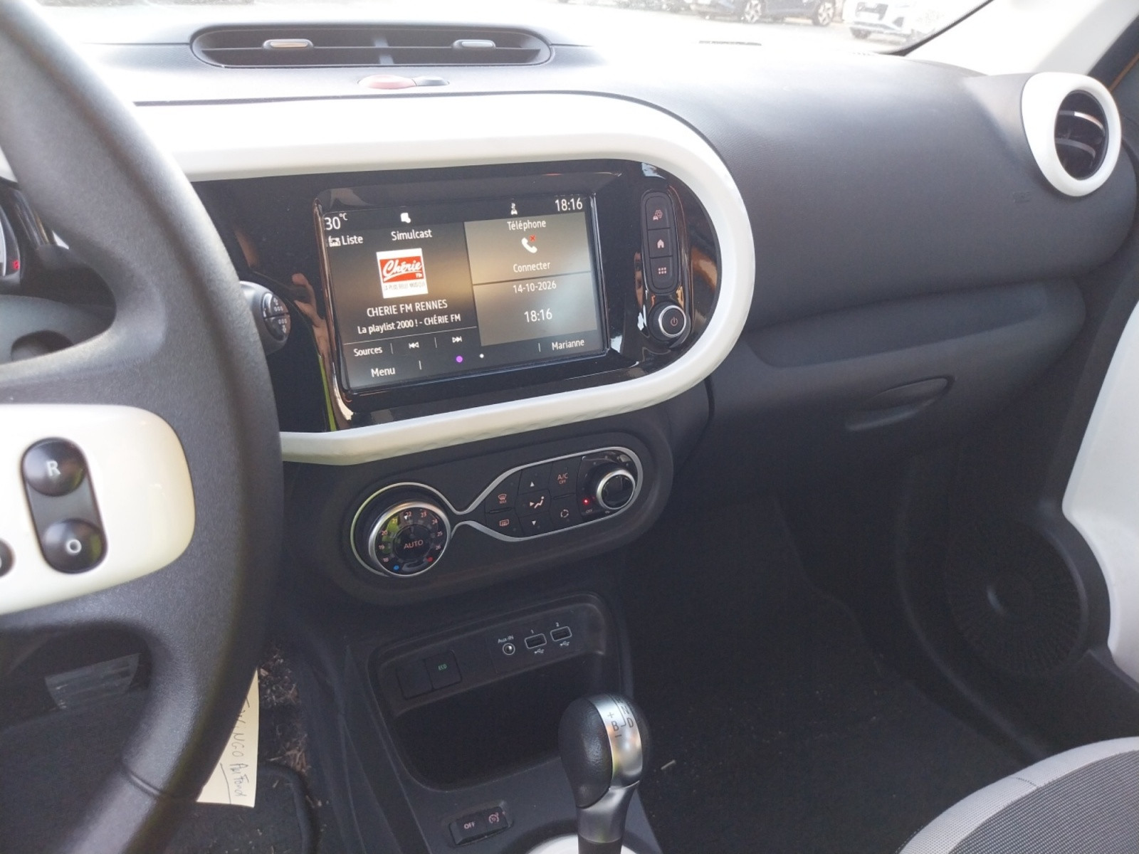 Vente en ligne Renault Twingo Electrique Twingo III E-Tech au prix de 11 990 €