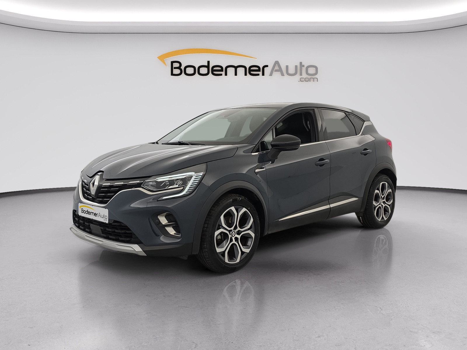 Renault Captur  E-Tech full hybrid 145 occasion de 2024 en vente à Brest
