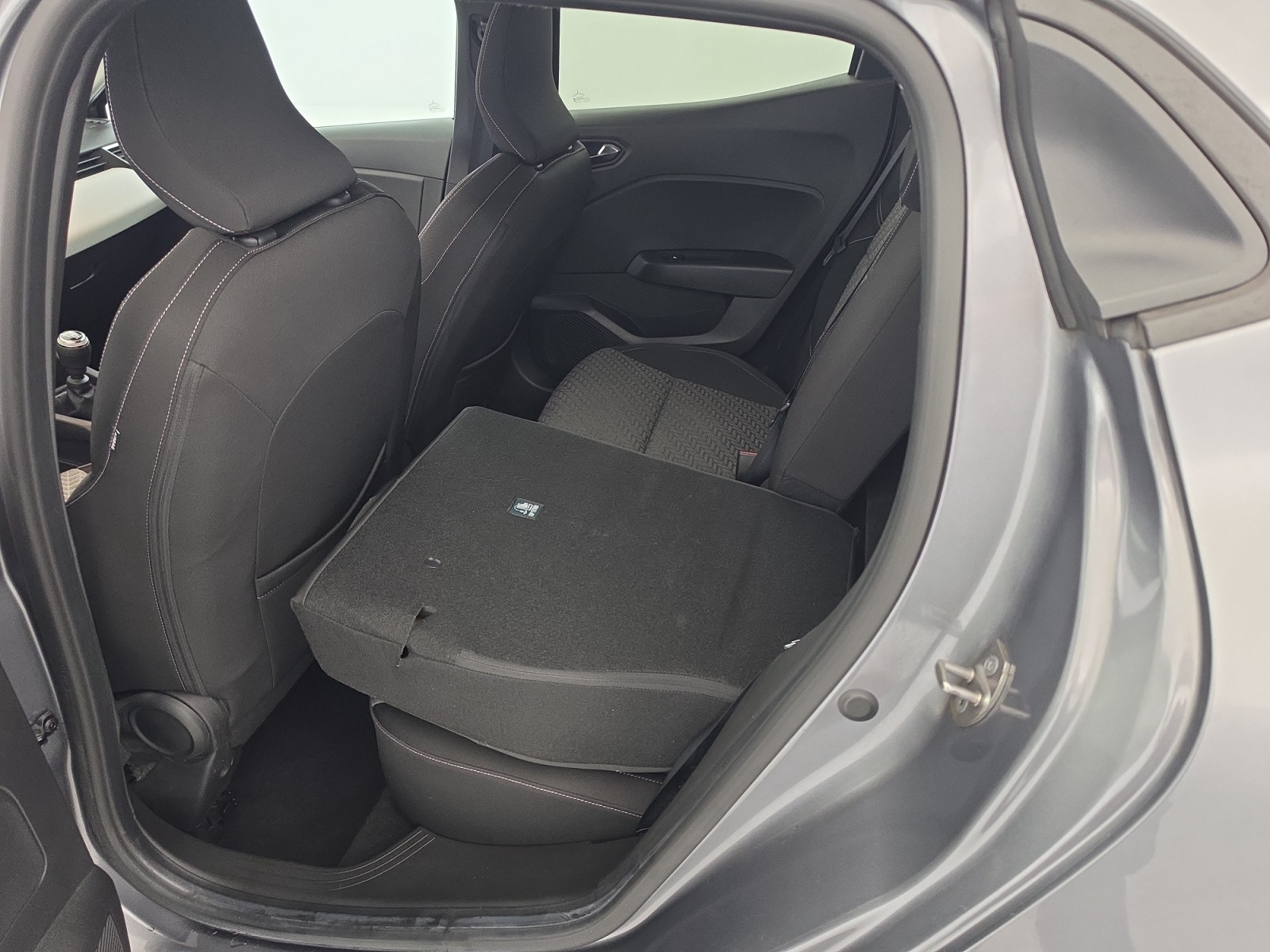 Vente en ligne Renault Clio 5 Clio Blue dCi 100 au prix de 13 990 €