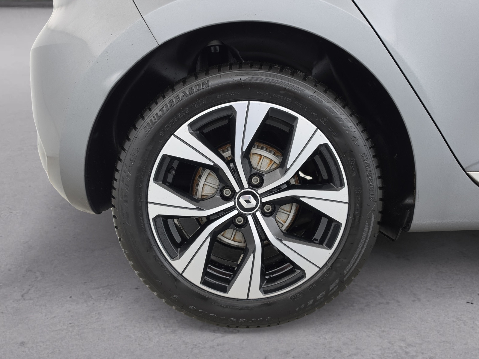 Vente en ligne Renault Clio 5 Clio Blue dCi 100 au prix de 13 990 €