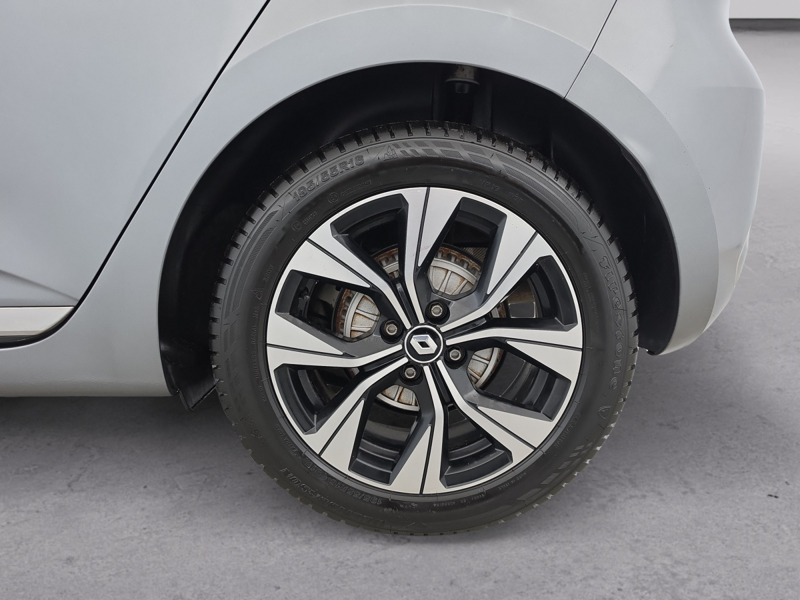 Vente en ligne Renault Clio 5 Clio Blue dCi 100 au prix de 13 990 €