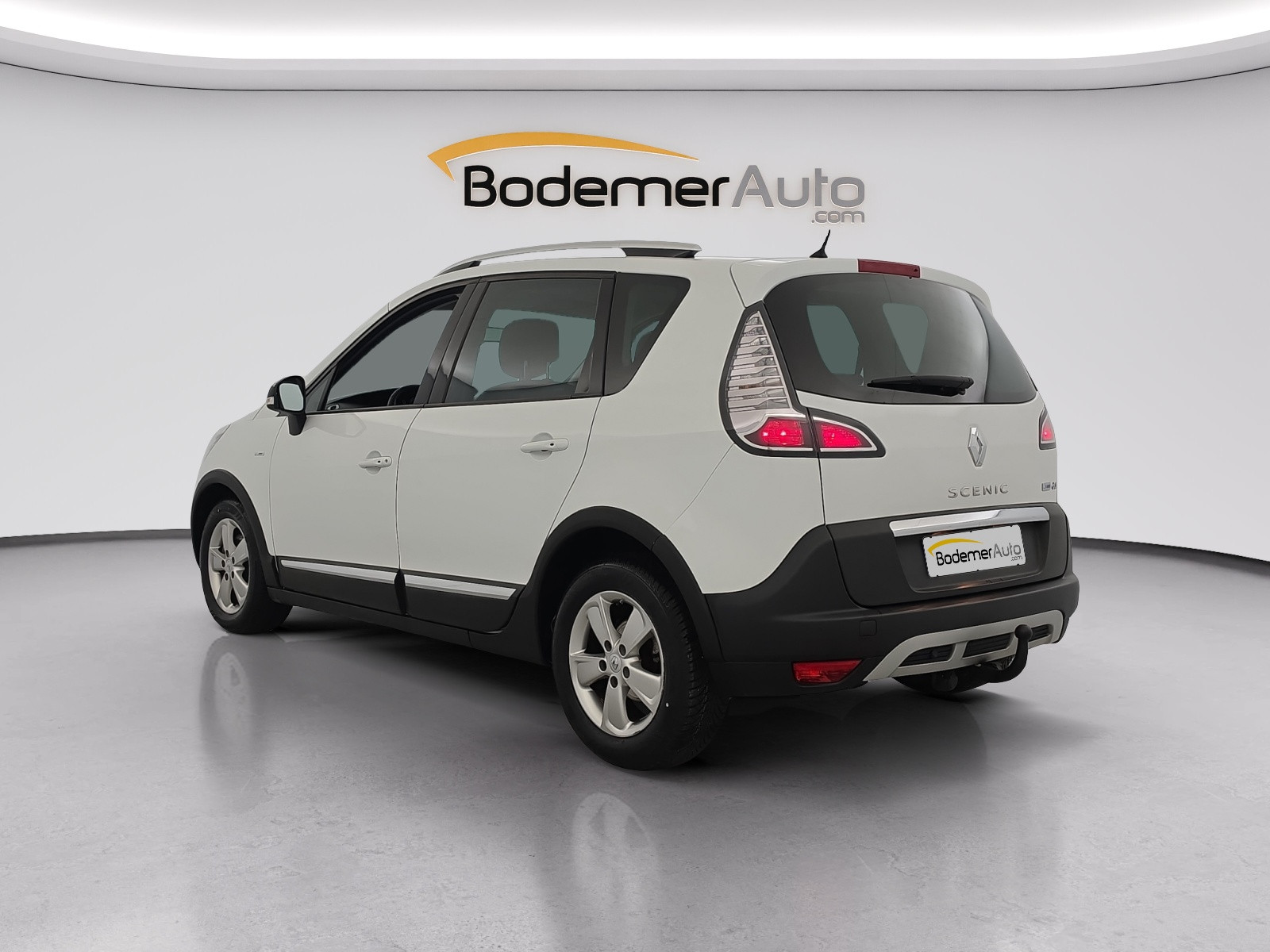 Vente en ligne Renault Scenic Xmod  dCi 130 Energy eco2 au prix de 11 990 €