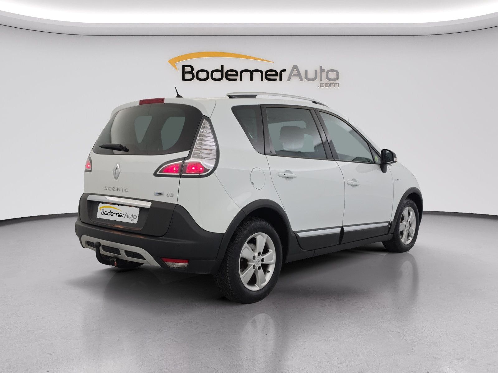 Vente en ligne Renault Scenic Xmod  dCi 130 Energy eco2 au prix de 11 990 €
