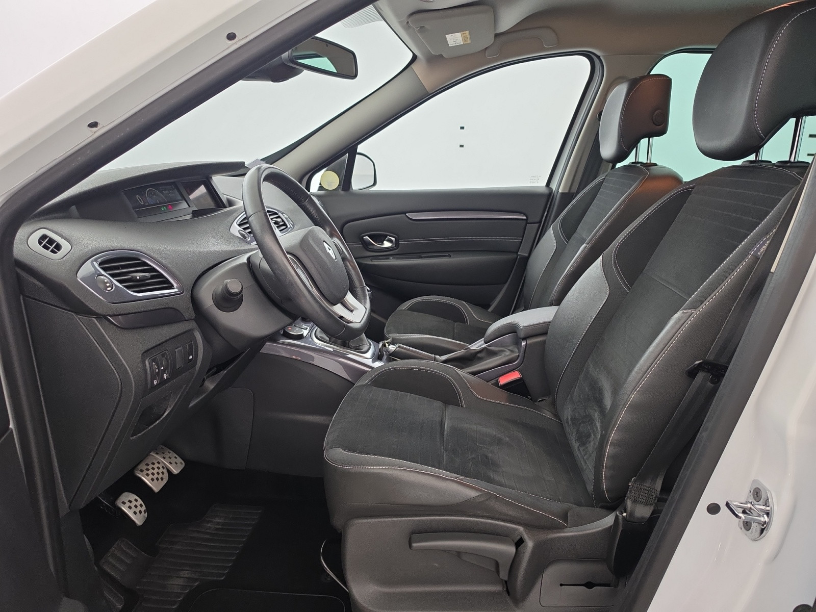 Vente en ligne Renault Scenic Xmod  dCi 130 Energy eco2 au prix de 11 990 €