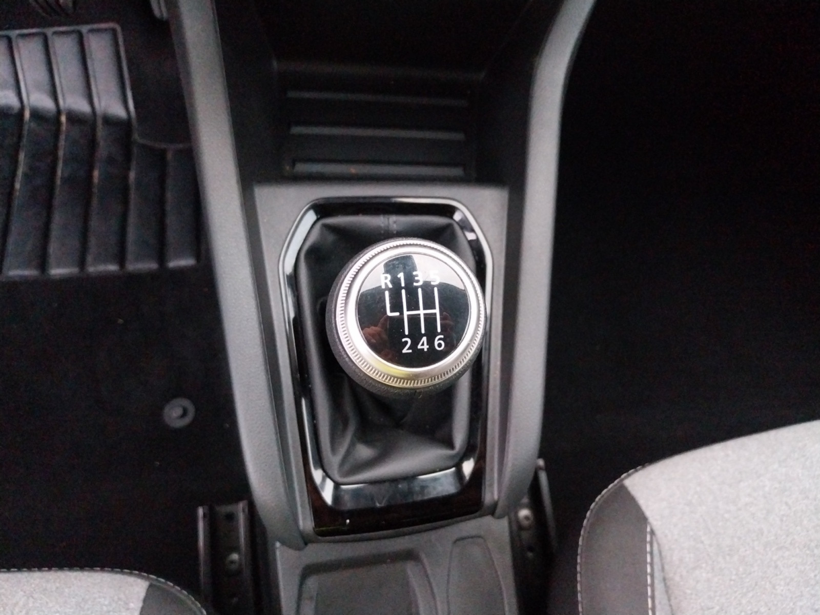 Vente en ligne Renault Clio 5 Clio Blue dCi 100 ch GSR2 au prix de 16 590 €