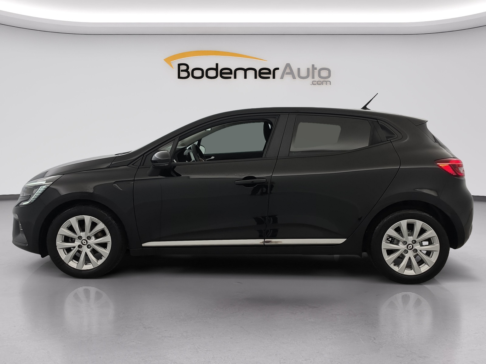 Vente en ligne Renault Clio 5 Clio TCe 90 au prix de 14 590 €