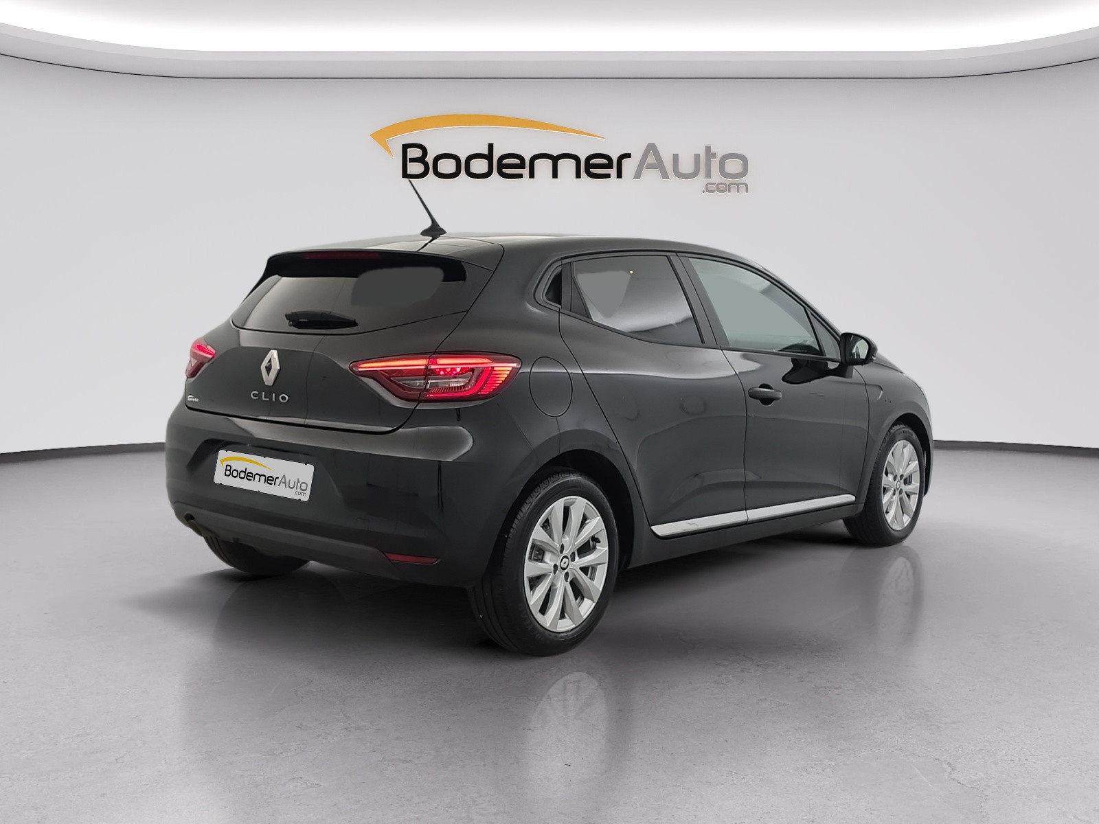 Vente en ligne Renault Clio 5 Clio TCe 90 au prix de 14 590 €