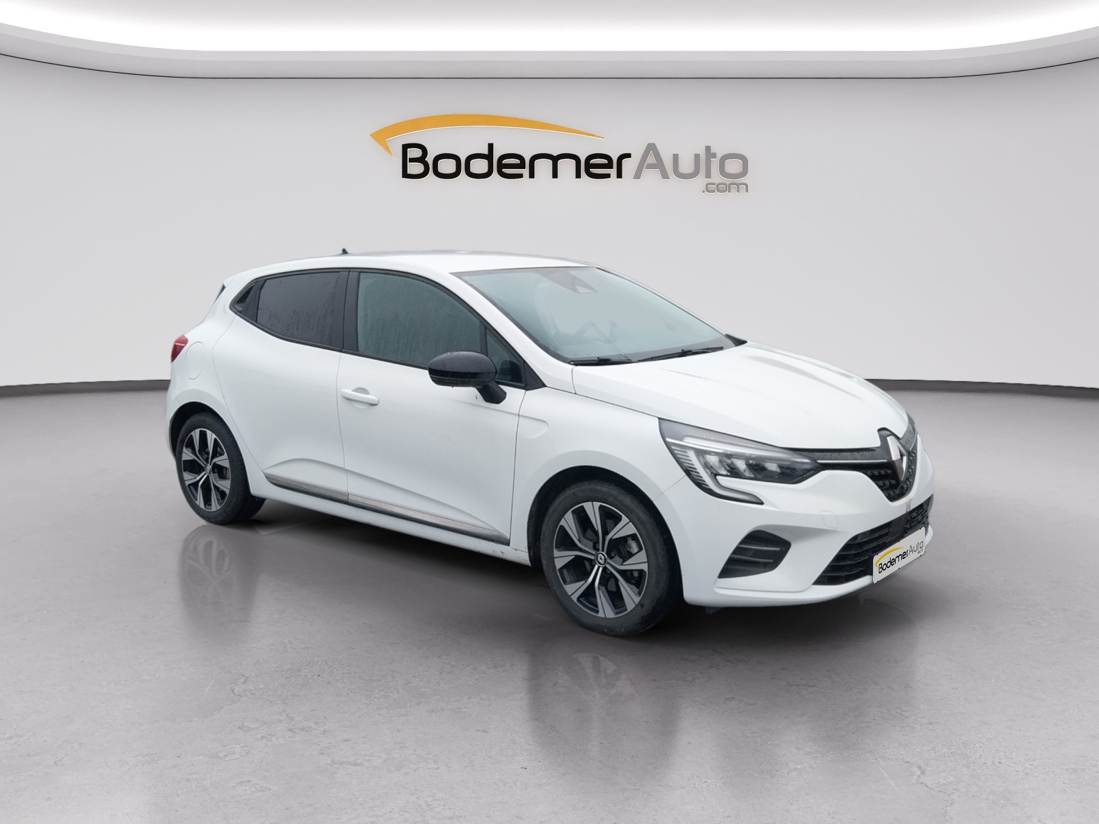 Vente en ligne Renault Clio 5 Clio E-Tech full hybrid 145 au prix de 16 990 €