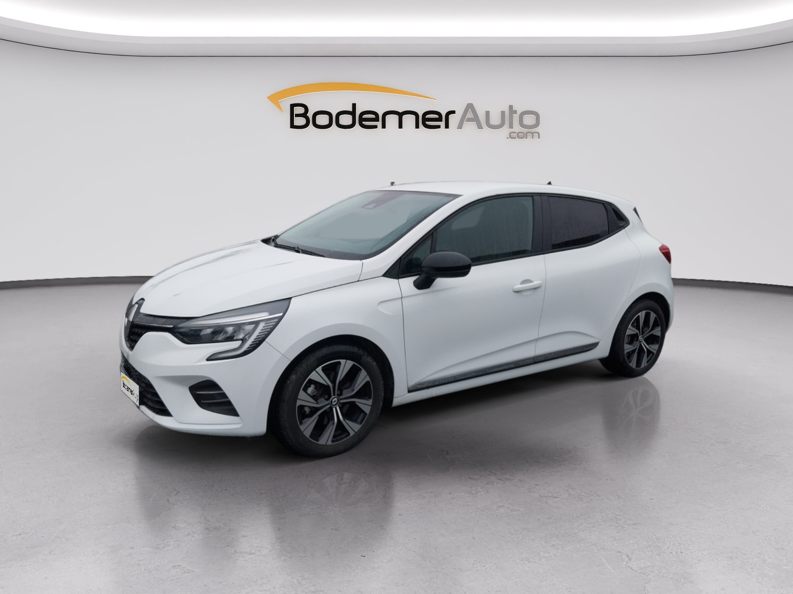 Renault Clio 5 Clio E-Tech full hybrid 145 occasion de 2023 en vente à Brest
