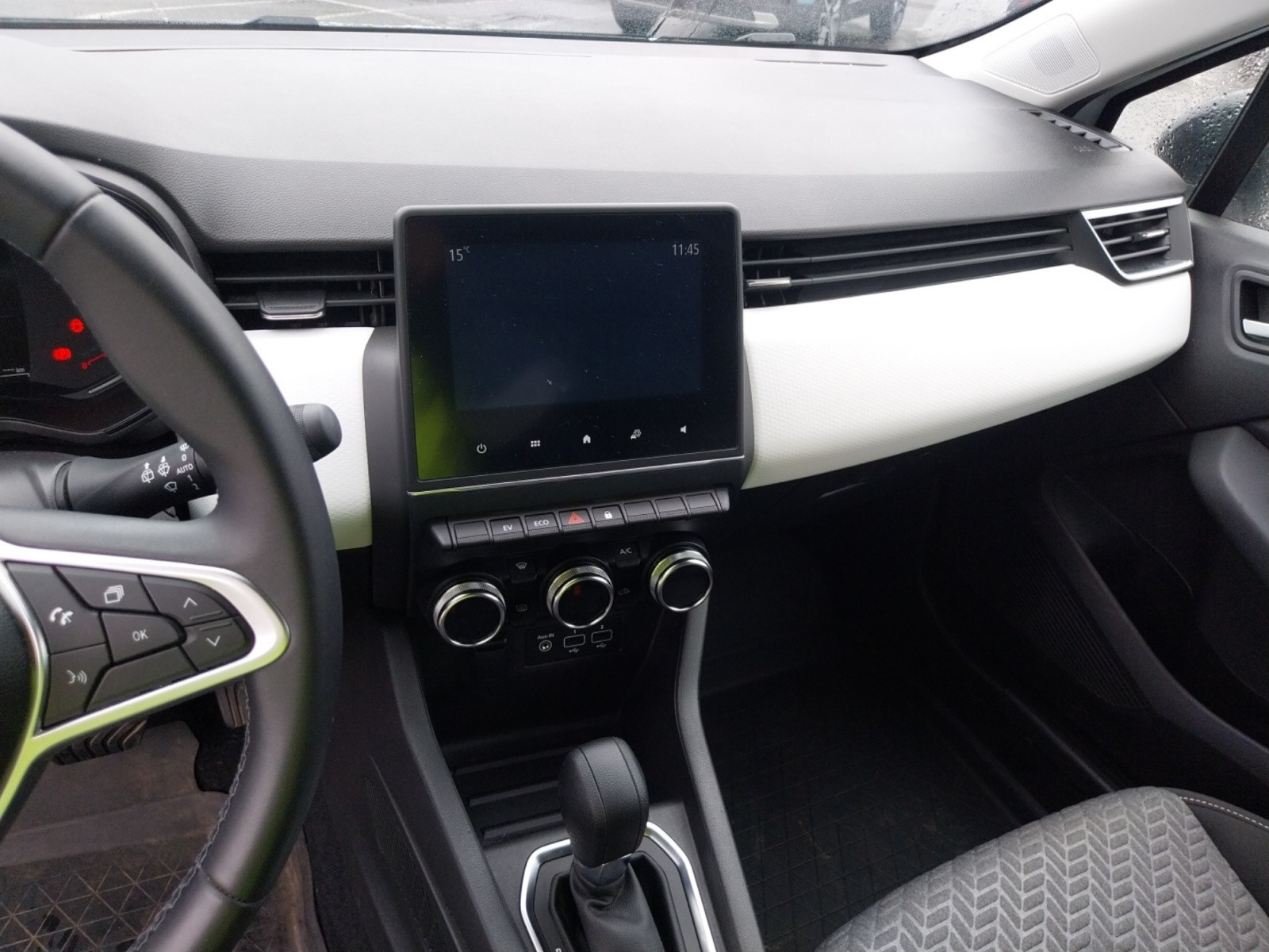 Vente en ligne Renault Clio 5 Clio E-Tech full hybrid 145 au prix de 16 990 €