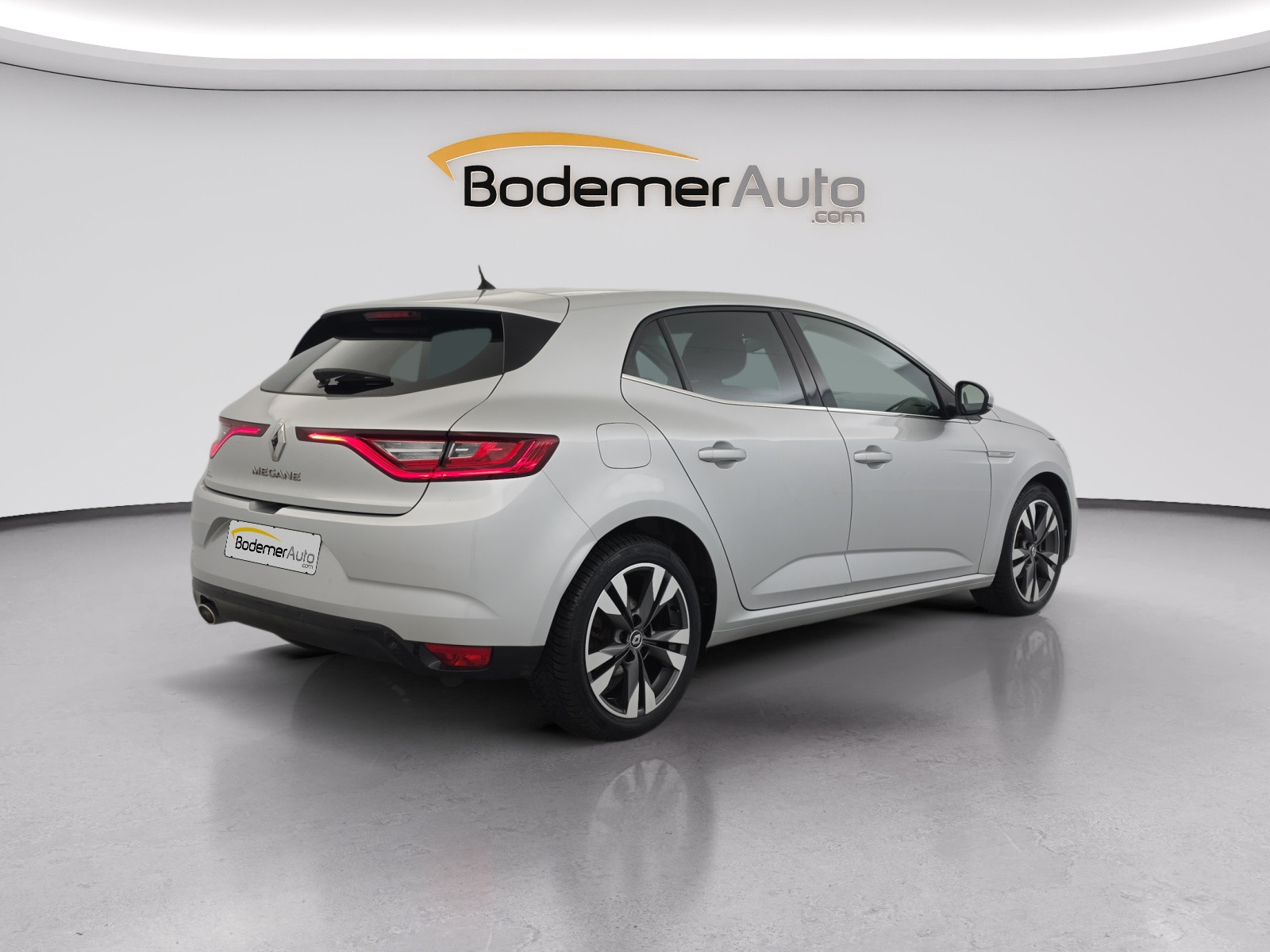 Vente en ligne Renault Megane 4 Mégane IV Berline Blue dCi 115 EDC au prix de 13 400 €